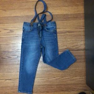 Toddler jeans with stretch suspenders